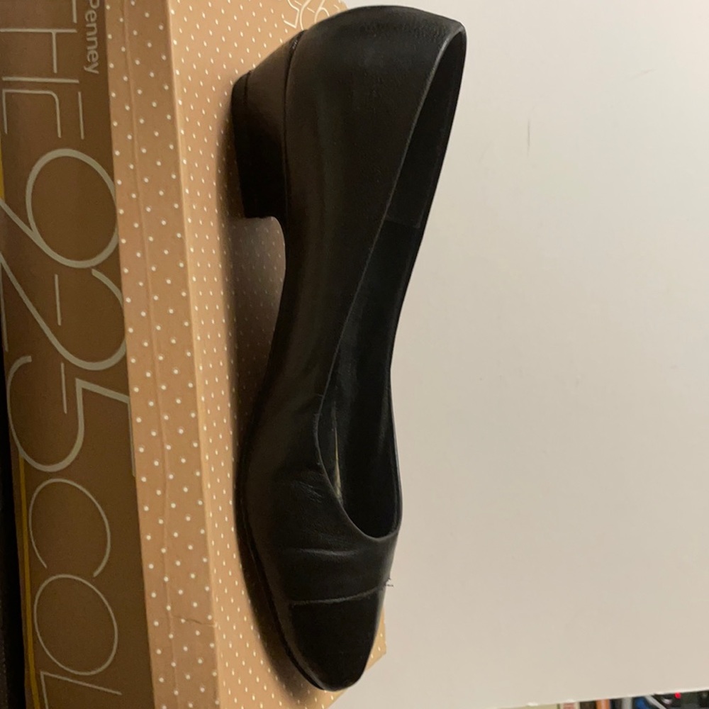 Women’s shoe black size, 8 1/2 The 925 Collection, used and in good condition